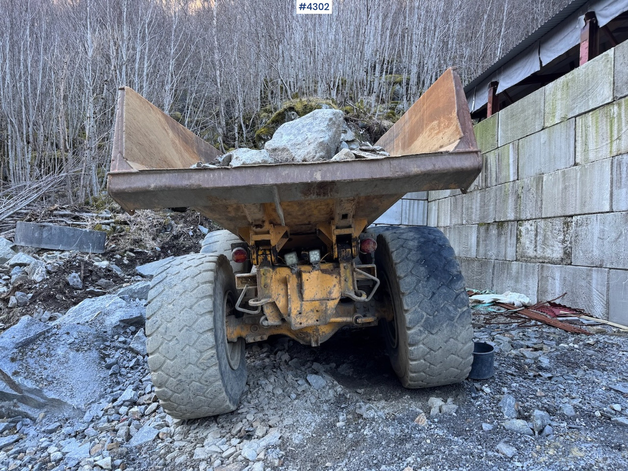 1996 Volvo A25C 6x6 - شاحنة قلاب مفصلية: صورة 5 1996 Volvo A25C 6x6 - شاحنة قلاب مفصلية: صورة 5