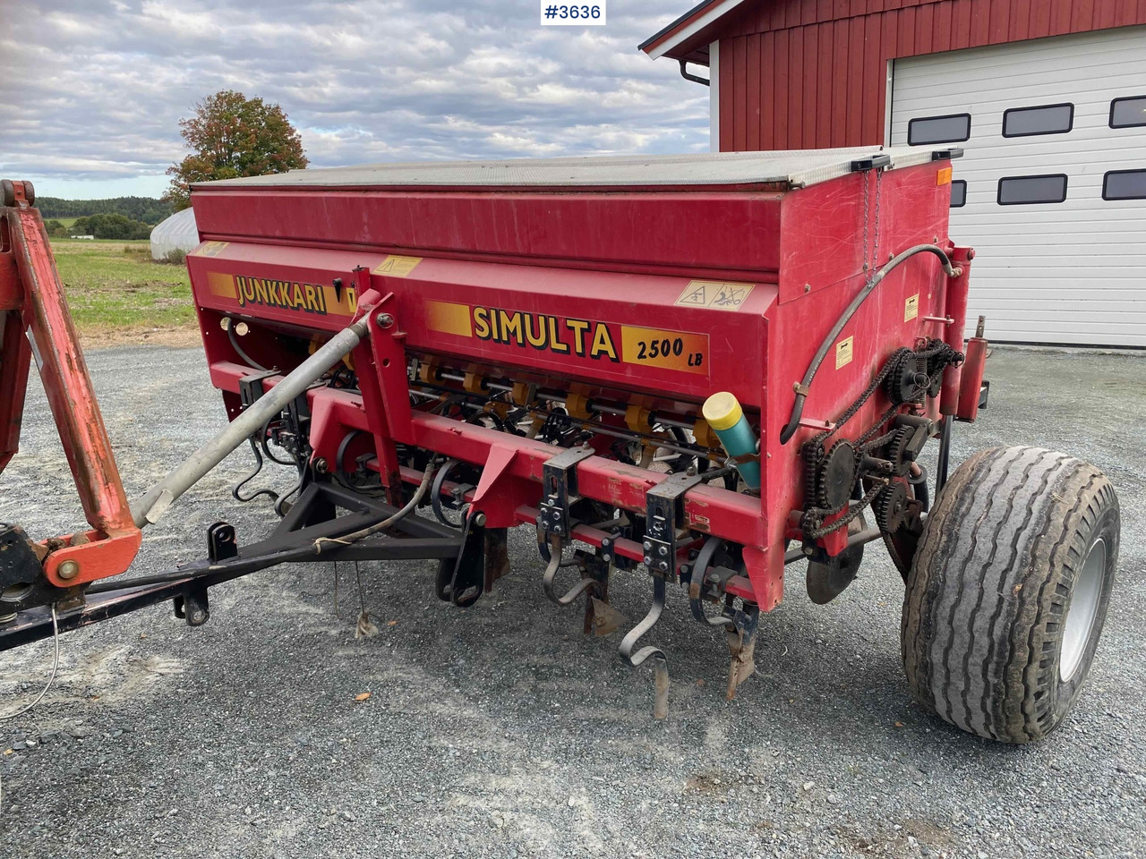 1997 Junkkari Simulta 2500 seed drill - آلة البذر: صورة 1 1997 Junkkari Simulta 2500 seed drill - آلة البذر: صورة 1