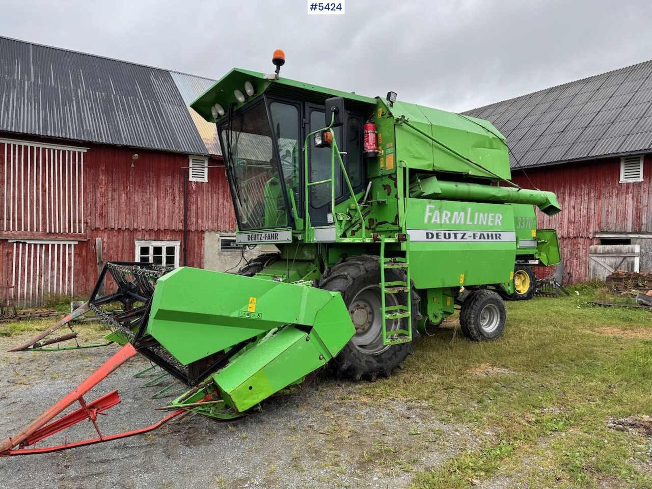 1998 Deutz Fahr FarmLiner 3370 - حصادة موحَّدة: صورة 1 1998 Deutz Fahr FarmLiner 3370 - حصادة موحَّدة: صورة 1