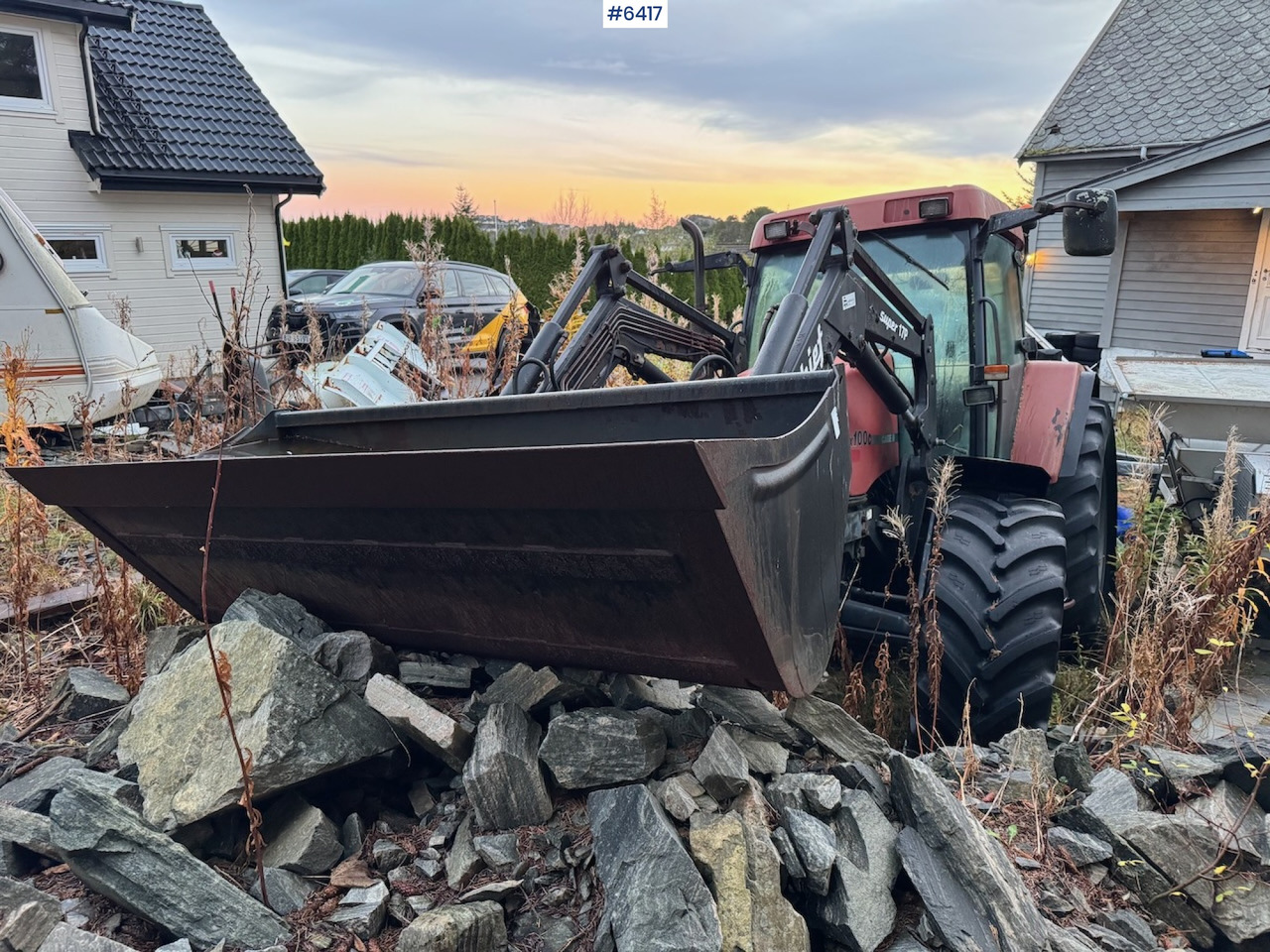 1999 Case IH Maxxum MX 100C w/ front loader, bucket and blade. Repair object. - جرار: صورة 5 1999 Case IH Maxxum MX 100C w/ front loader, bucket and blade. Repair object. - جرار: صورة 5