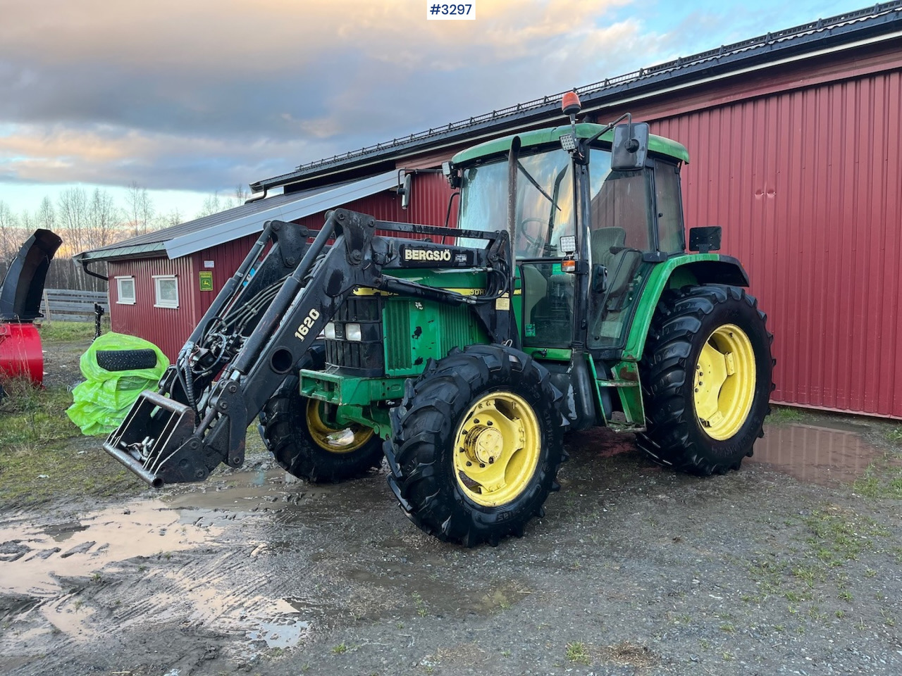 1999 John Deere 6210 SE with Front Loader - جرار: صورة 1 1999 John Deere 6210 SE with Front Loader - جرار: صورة 1