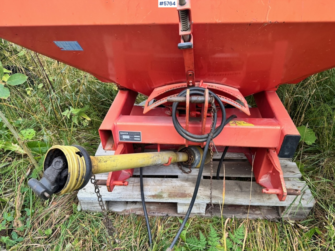 1999 Rauch MDS 81 Fertiliser Spreader - آلة رش السماد: صورة 3 1999 Rauch MDS 81 Fertiliser Spreader - آلة رش السماد: صورة 3