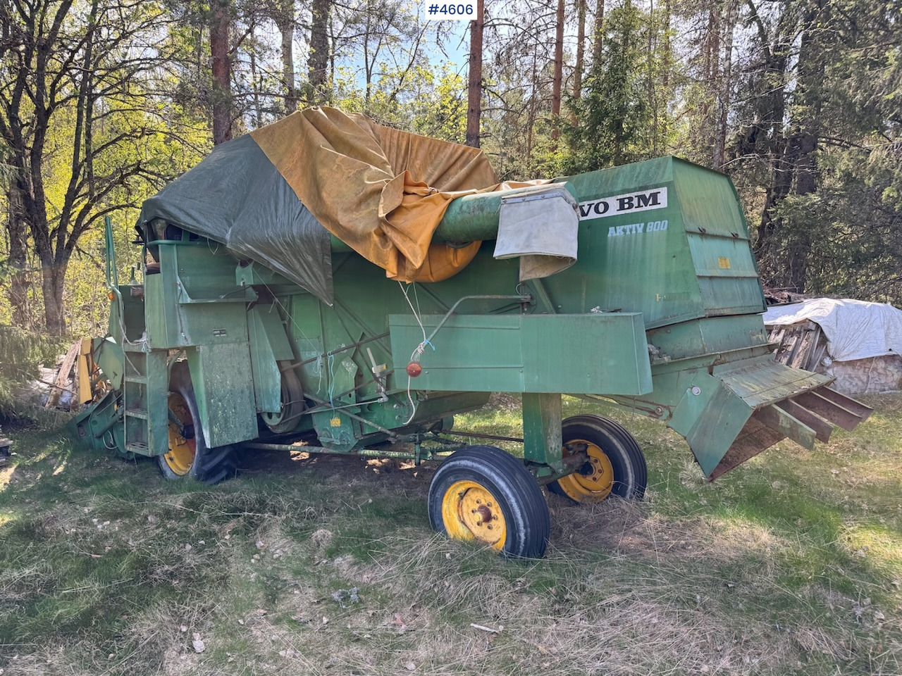 2 Volvo BM Aktiv 800 threshers - حصادة موحَّدة: صورة 5 2 Volvo BM Aktiv 800 threshers - حصادة موحَّدة: صورة 5