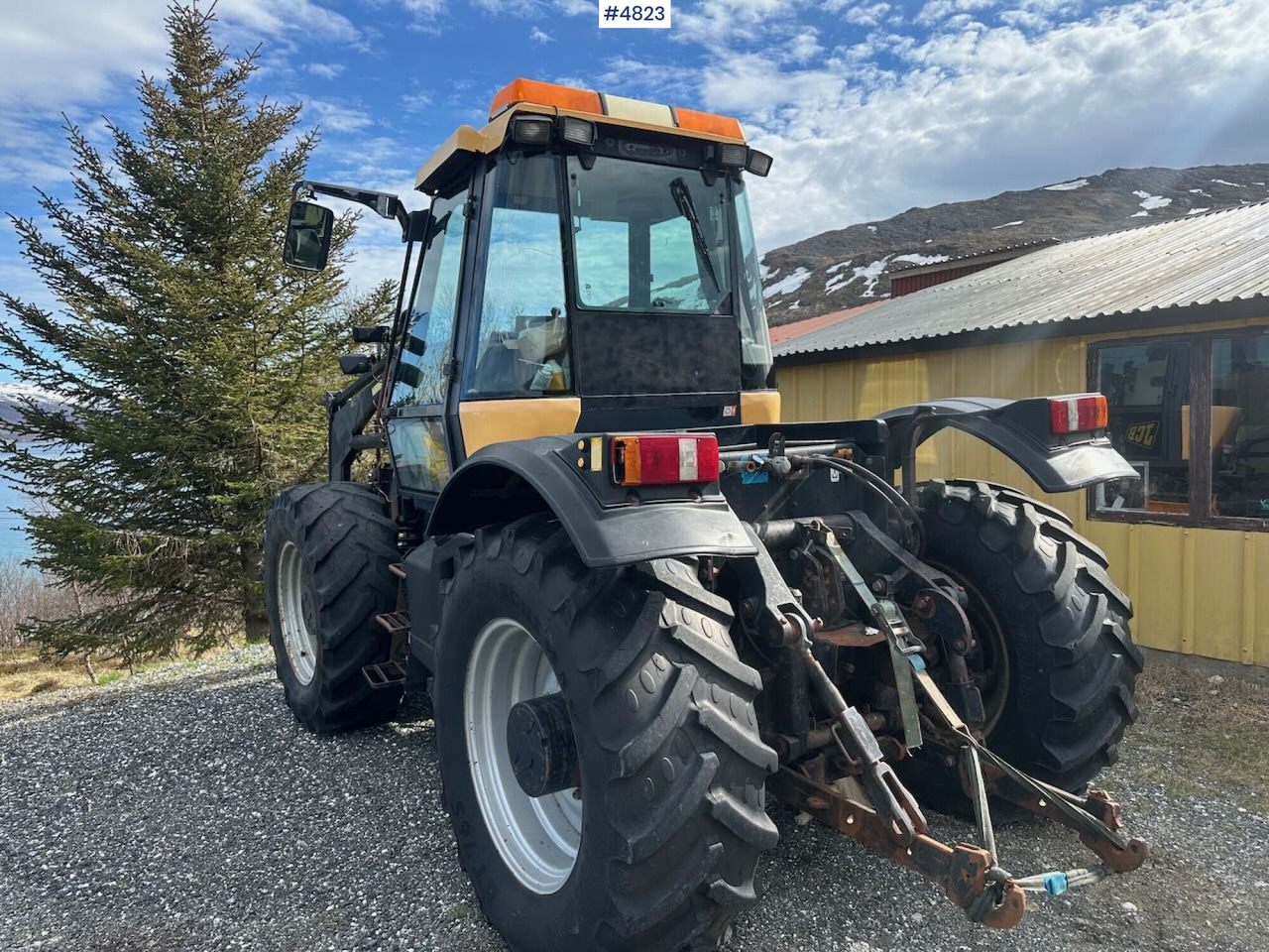 2000 JCB Fastrac 4x4 tractor w/ loader, 2 new tires, gravel bucket or snow bucket. WATCH VIDEO. - جرار: صورة 3 2000 JCB Fastrac 4x4 tractor w/ loader, 2 new tires, gravel bucket or snow bucket. WATCH VIDEO. - جرار: صورة 3