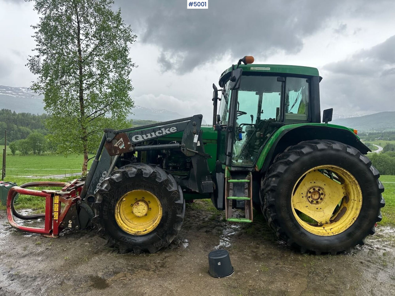 2000 John Deere 6610 4x4 tractor w/ front loader. - جرار: صورة 3 2000 John Deere 6610 4x4 tractor w/ front loader. - جرار: صورة 3