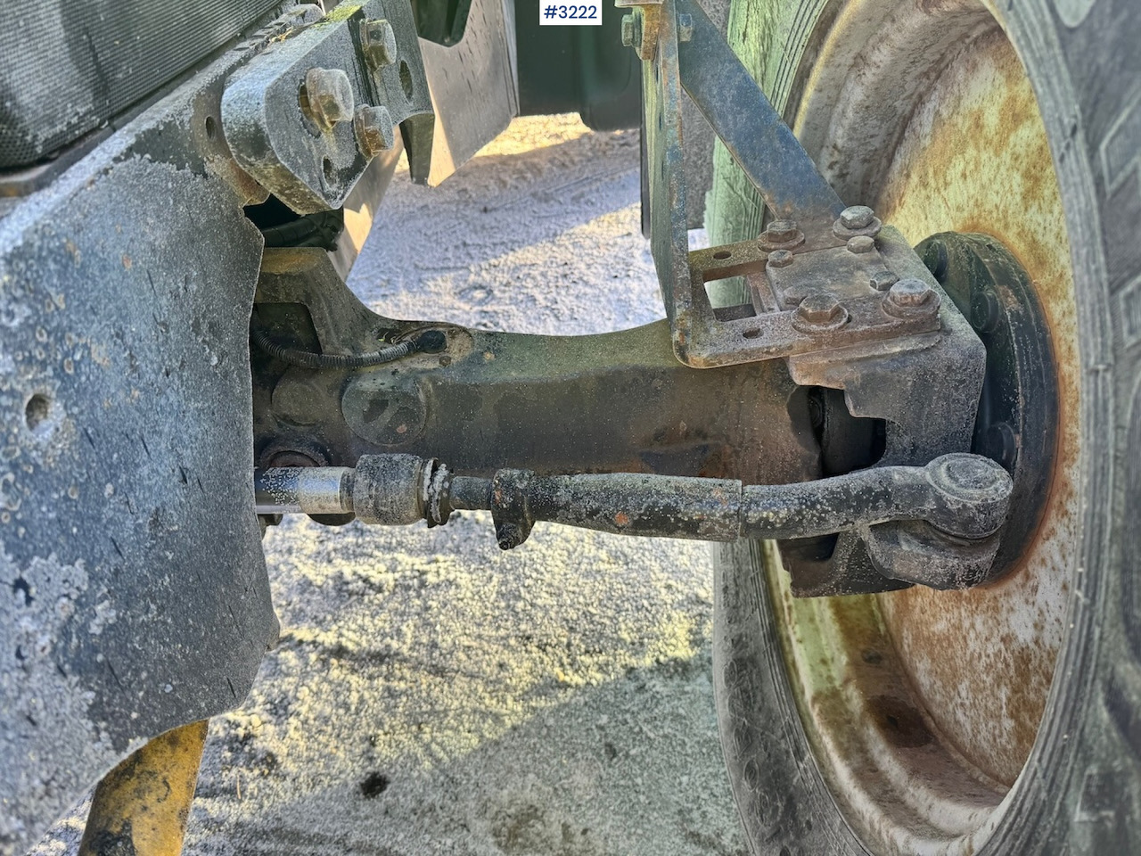 2001 Deutz-Fahr Agrotron 120 4x4 tractor with front loader, 2 sets of tires, snowplow mount, and blade. 2001 Deutz-Fahr Agrotron 120 4x4 tractor with front loader, 2 sets of tires, snowplow mount, and blade.: صورة 9
