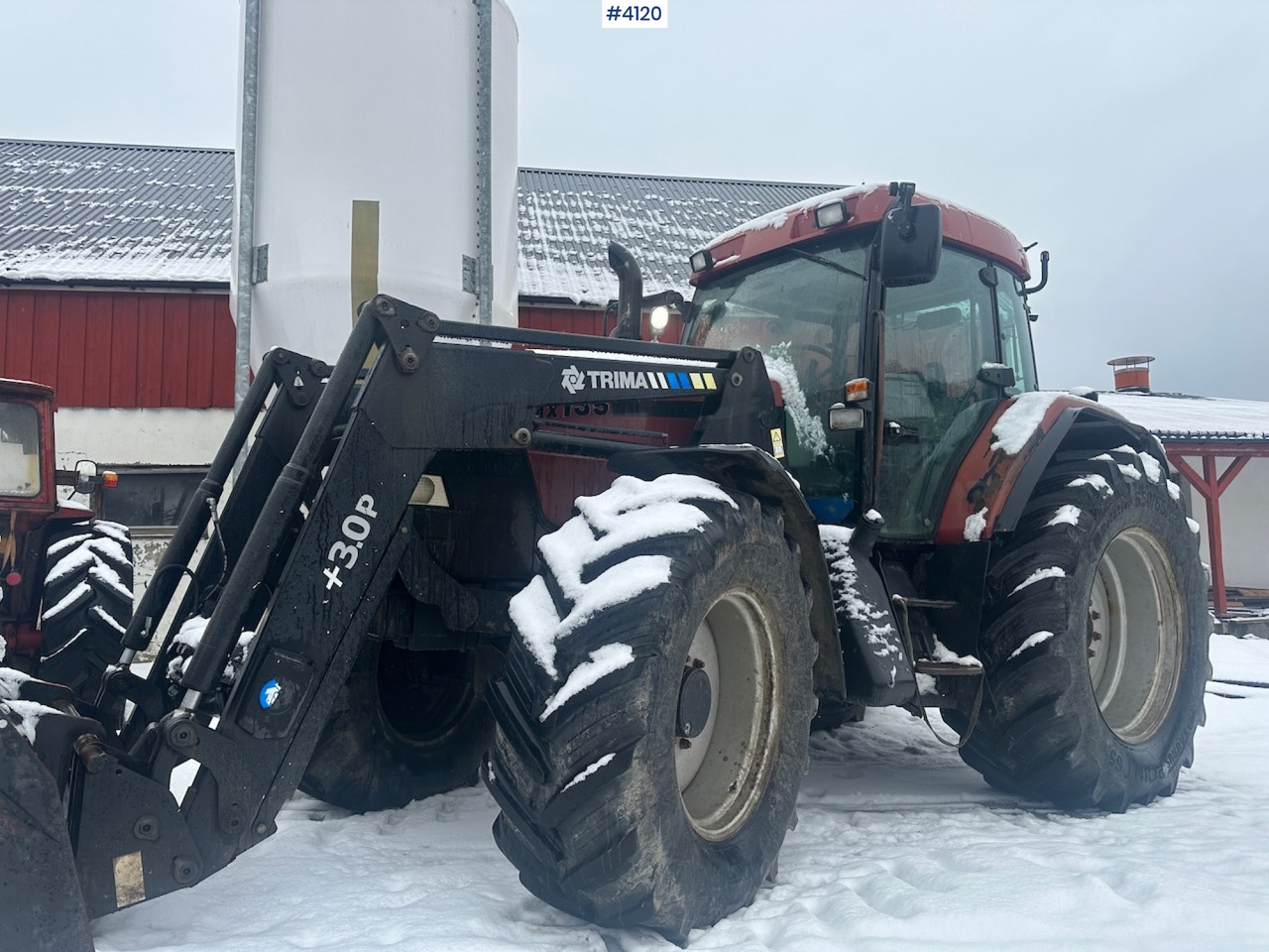 2002 CASE MX 135 MAXXUM 4x4 tractor with front loader. - جرار: صورة 3 2002 CASE MX 135 MAXXUM 4x4 tractor with front loader. - جرار: صورة 3
