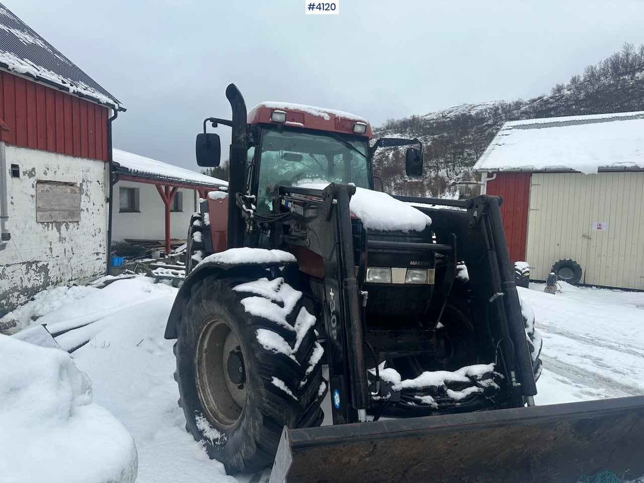 2002 CASE MX 135 MAXXUM 4x4 tractor with front loader. - جرار: صورة 5 2002 CASE MX 135 MAXXUM 4x4 tractor with front loader. - جرار: صورة 5