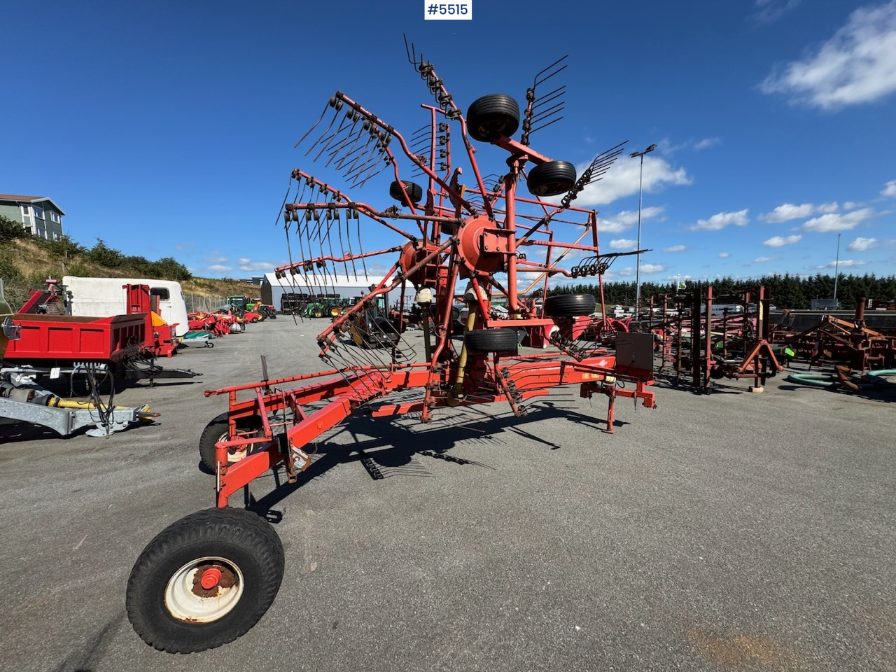 2002 Kuhn GA 7301 Collecting rake - معدات تيبيس التبن: صورة 1 2002 Kuhn GA 7301 Collecting rake - معدات تيبيس التبن: صورة 1