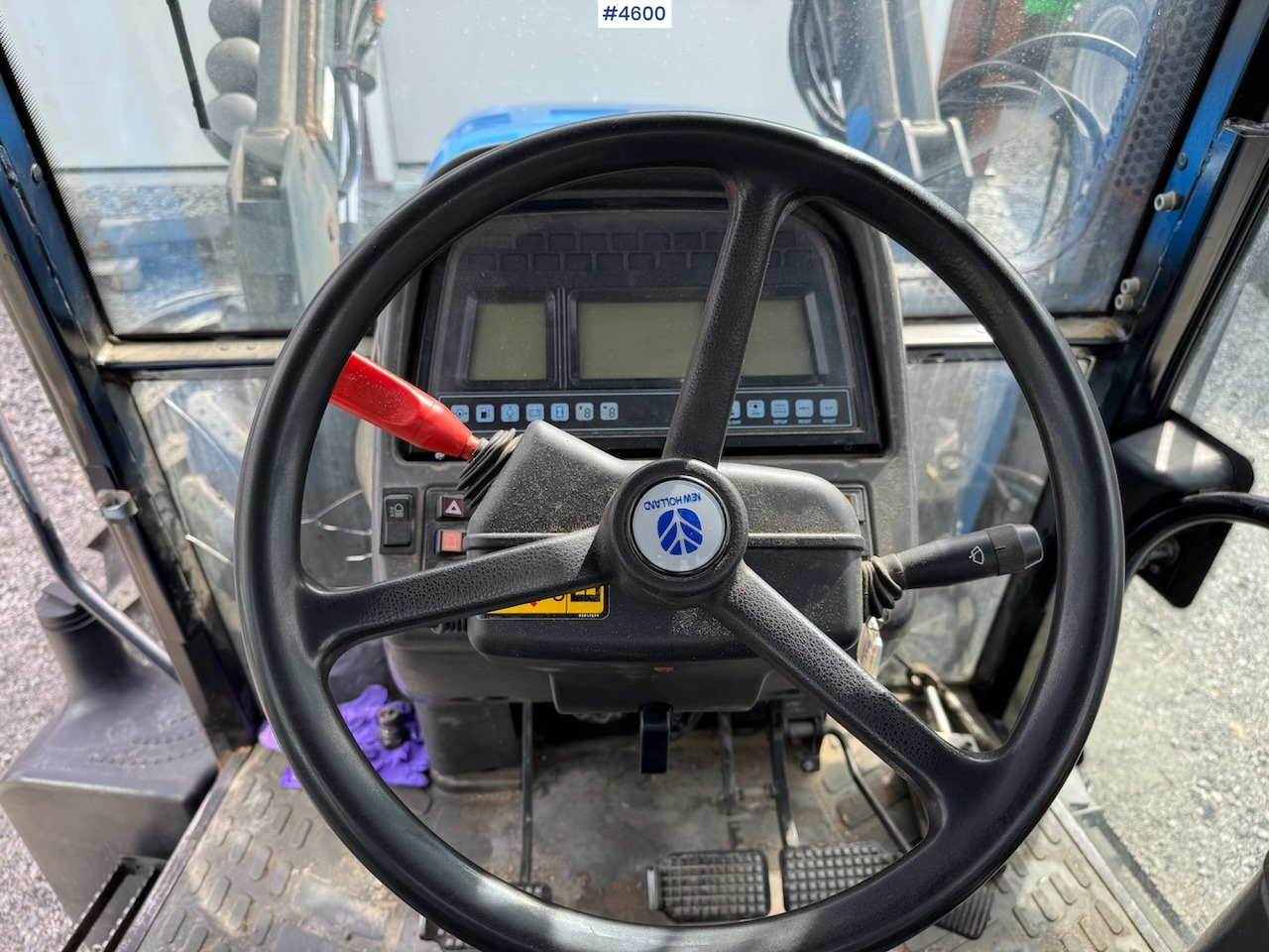 جرار 2005 New Holland TM190 w/front loader: صورة 15
