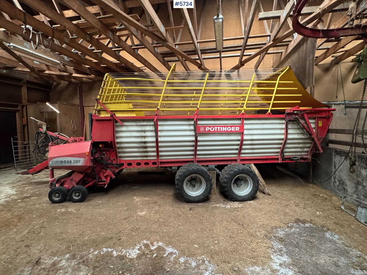 2005 Pottinger Euroboss 330t supermatic - معدات تيبيس التبن: صورة 2 2005 Pottinger Euroboss 330t supermatic - معدات تيبيس التبن: صورة 2