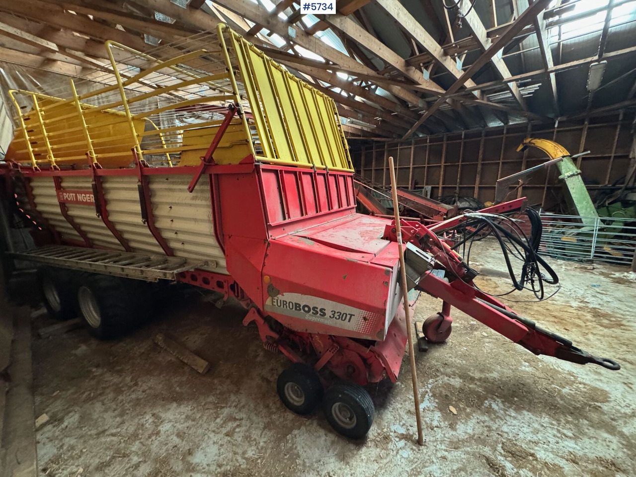 2005 Pottinger Euroboss 330t supermatic - معدات تيبيس التبن: صورة 5 2005 Pottinger Euroboss 330t supermatic - معدات تيبيس التبن: صورة 5