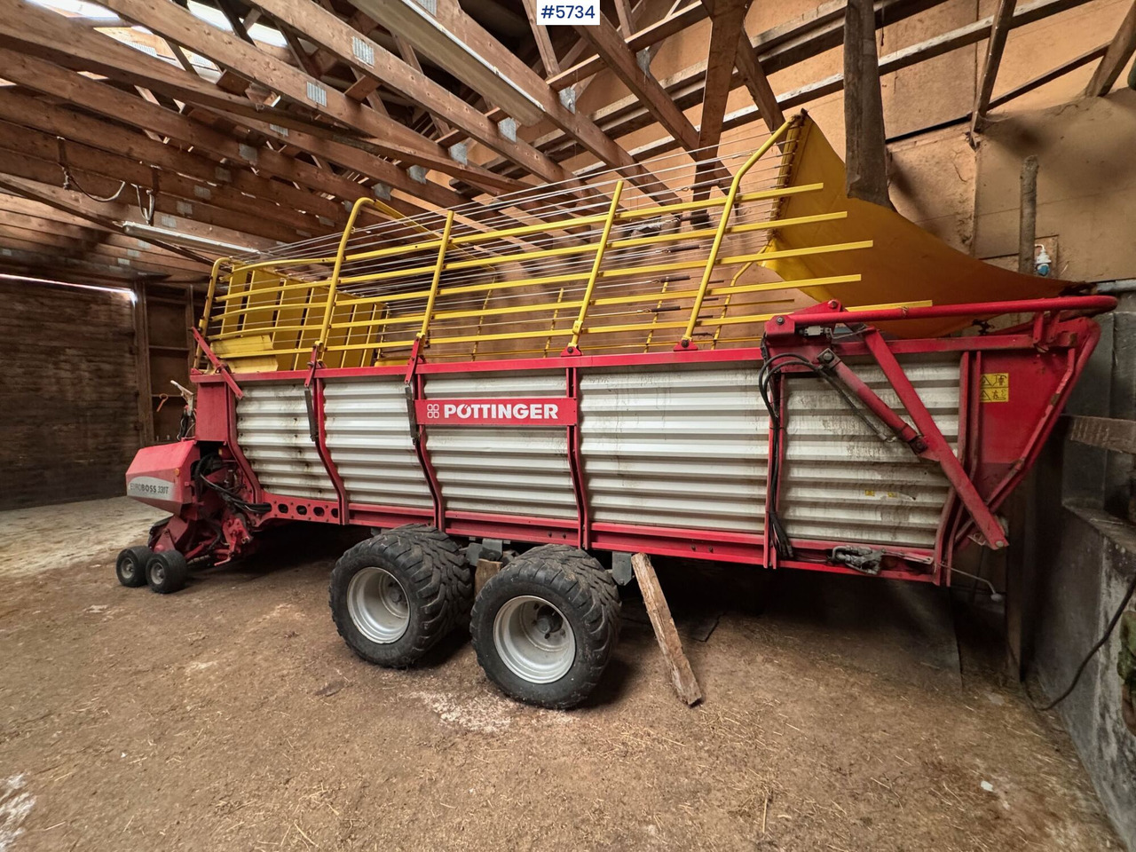 2005 Pottinger Euroboss 330t supermatic - معدات تيبيس التبن: صورة 3 2005 Pottinger Euroboss 330t supermatic - معدات تيبيس التبن: صورة 3