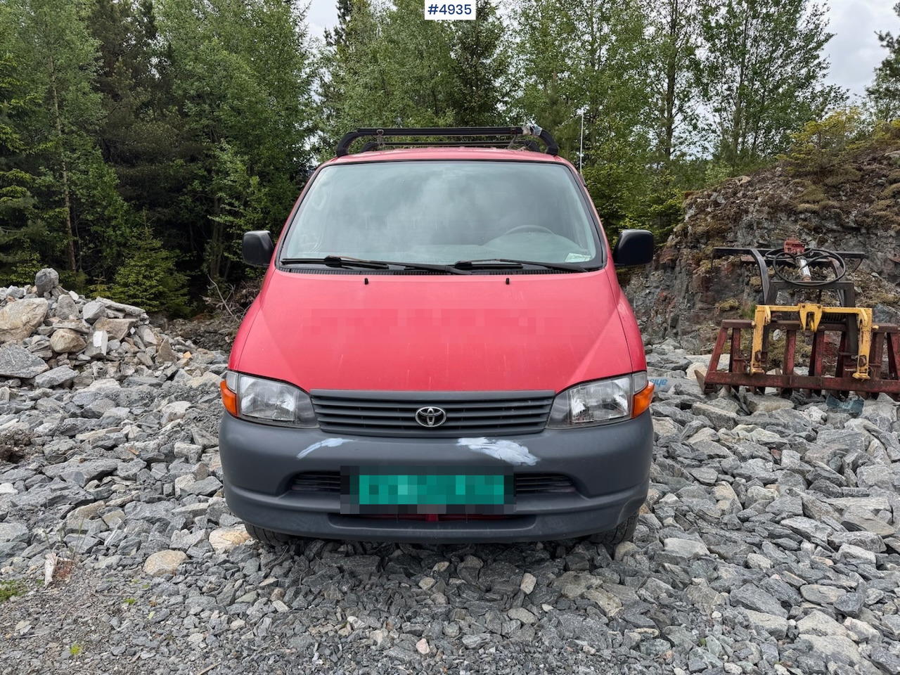 2005 Toyota Hiace 4WD Van. - فان: صورة 3 2005 Toyota Hiace 4WD Van. - فان: صورة 3