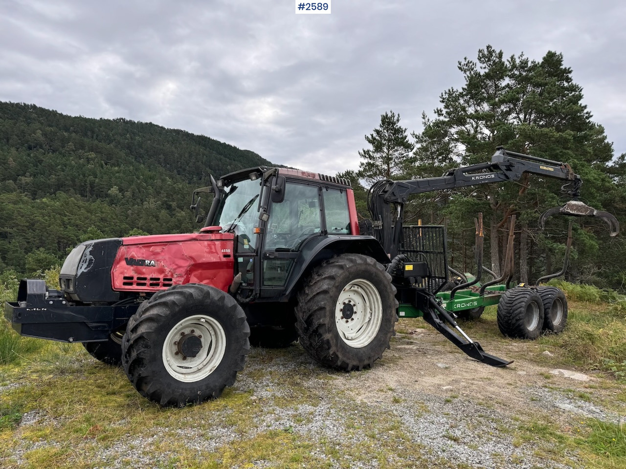 2005 Valtra 6550 Turbo with Kronos 120H 4WD B - جرار: صورة 1 2005 Valtra 6550 Turbo with Kronos 120H 4WD B - جرار: صورة 1