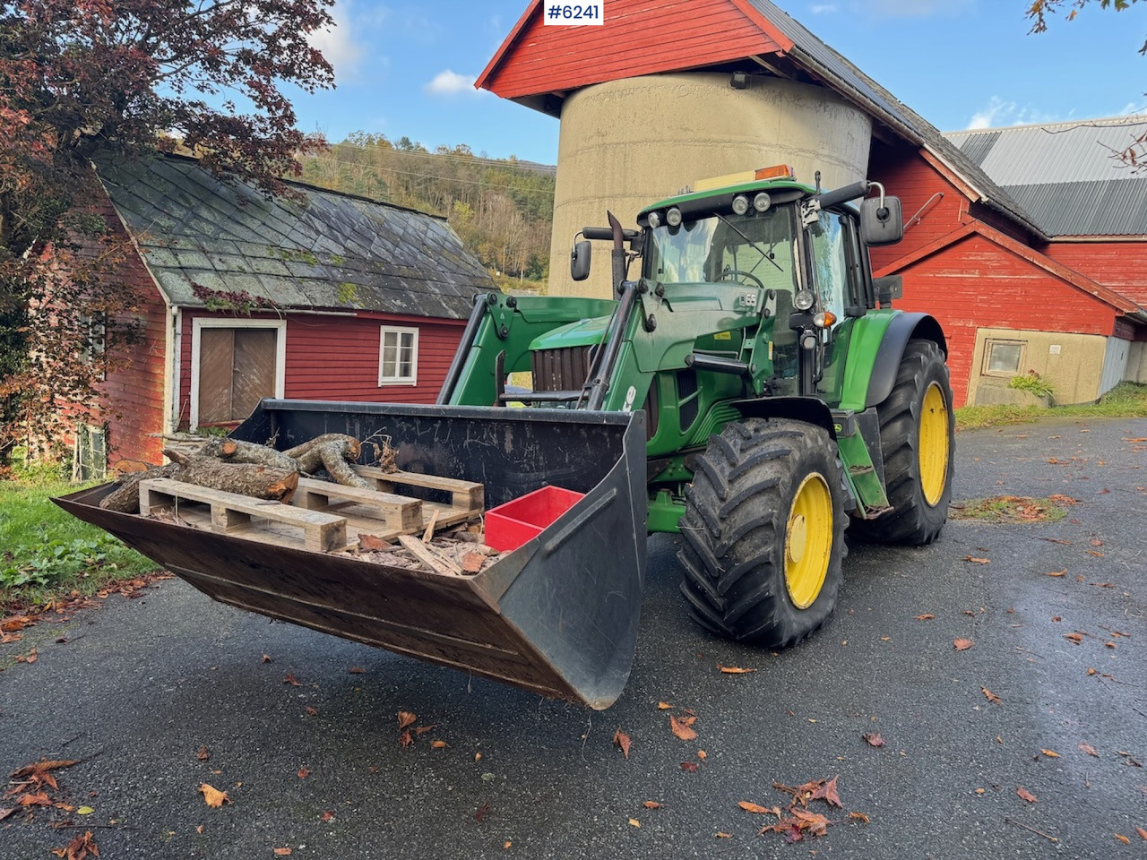 2007 John Deere 6530 w/ AutoPower and front loader. - جرار: صورة 2 2007 John Deere 6530 w/ AutoPower and front loader. - جرار: صورة 2