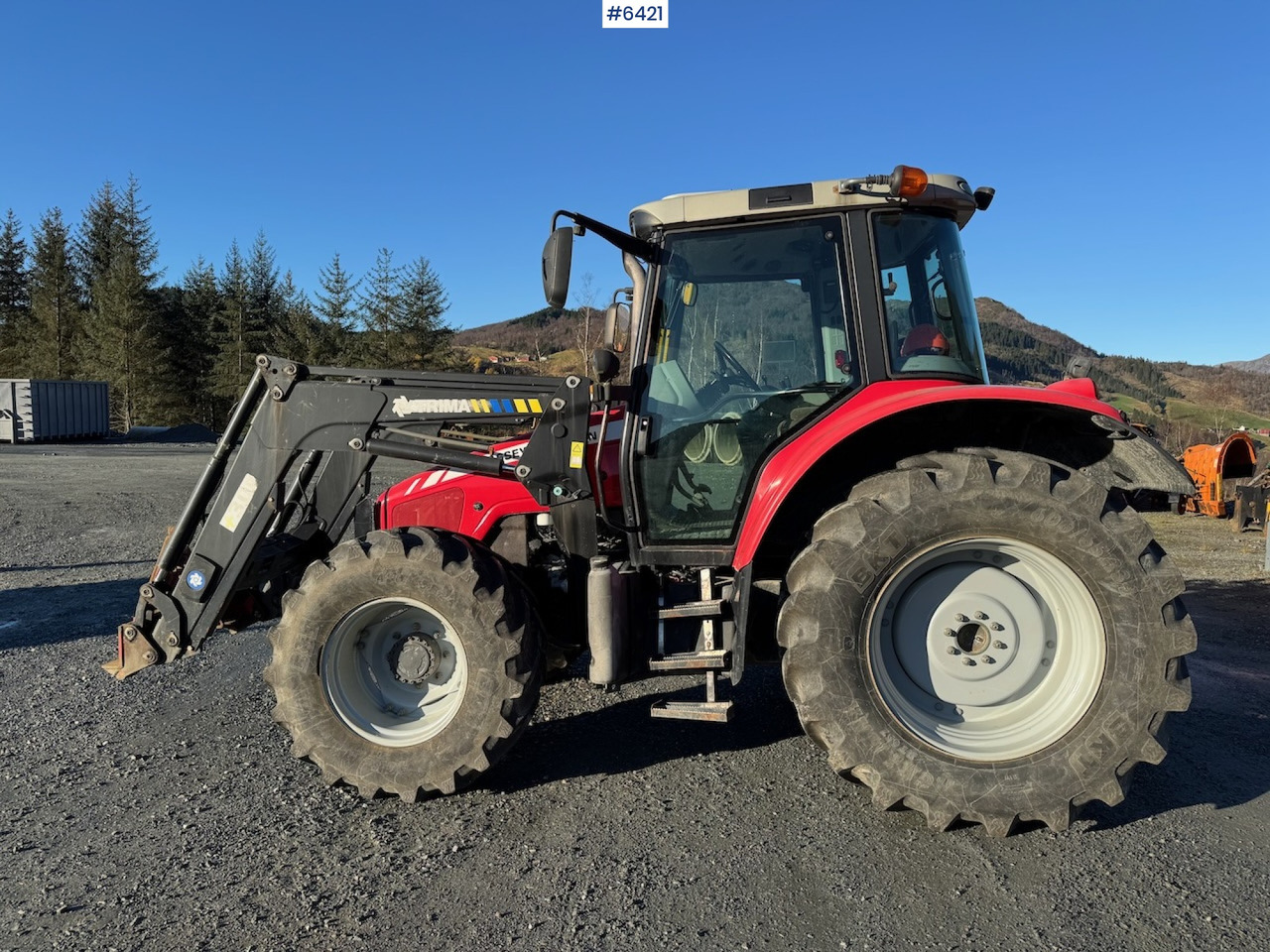 2009 Massey Ferguson 6455 Dyna-6 w/ front loader. - جرار: صورة 1 2009 Massey Ferguson 6455 Dyna-6 w/ front loader. - جرار: صورة 1