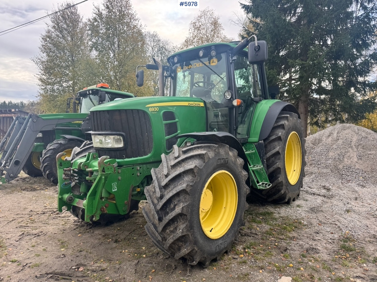 2010 John Deere 6930 with Front Hydraulic - جرار: صورة 5 2010 John Deere 6930 with Front Hydraulic - جرار: صورة 5