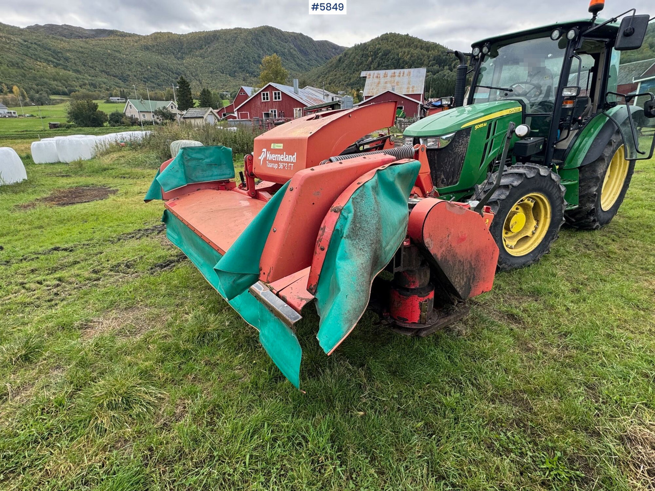 2010 Kverneland 3632FT frontslåmaskin. SE VIDEO! - معدات تيبيس التبن: صورة 3 2010 Kverneland 3632FT frontslåmaskin. SE VIDEO! - معدات تيبيس التبن: صورة 3