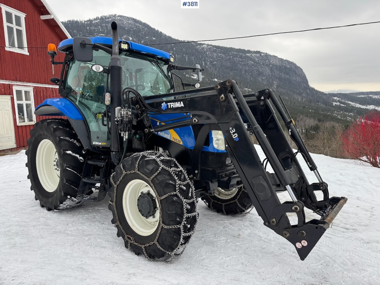 2010 New Holland T6020 Elite w/front loader - جرار: صورة 2 2010 New Holland T6020 Elite w/front loader - جرار: صورة 2