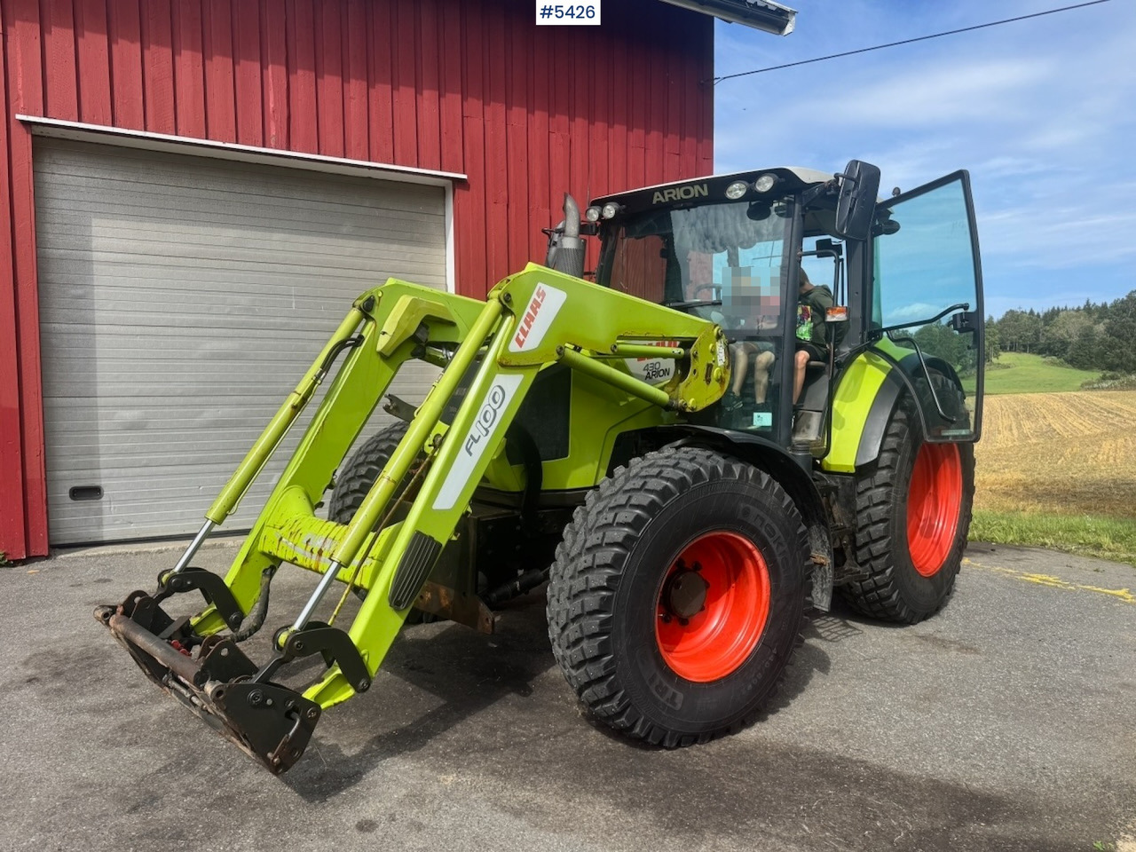 2011 Claas Arion 430 w/ Front loader and Plough. 3210 hours! - جرار: صورة 1 2011 Claas Arion 430 w/ Front loader and Plough. 3210 hours! - جرار: صورة 1