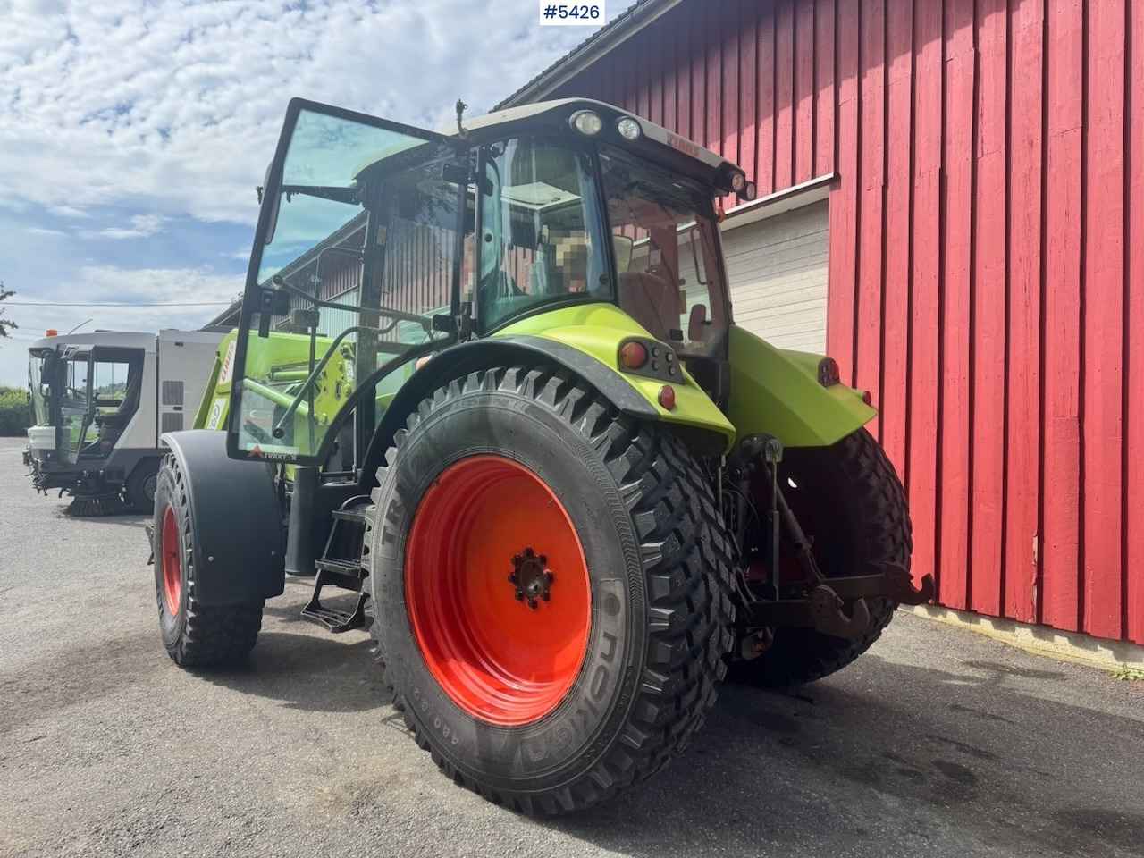 2011 Claas Arion 430 w/ Front loader and Plough. 3210 hours! - جرار: صورة 4 2011 Claas Arion 430 w/ Front loader and Plough. 3210 hours! - جرار: صورة 4