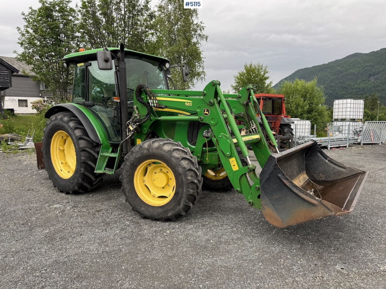 2011 John Deere 5080 M m/frontlaster. Lite timer! - جرار: صورة 1 2011 John Deere 5080 M m/frontlaster. Lite timer! - جرار: صورة 1