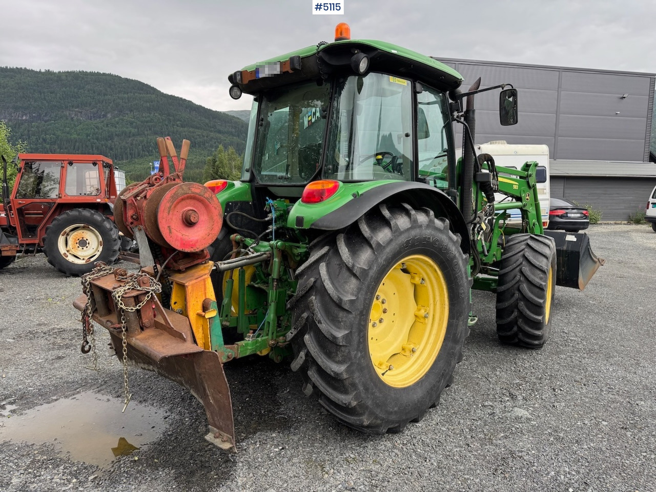2011 John Deere 5080 M m/frontlaster. Lite timer! - جرار: صورة 5 2011 John Deere 5080 M m/frontlaster. Lite timer! - جرار: صورة 5