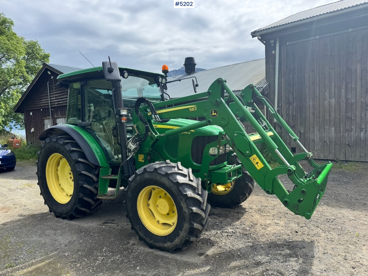 2011 John Deere 5100R 4x4 w/ Front loader and bucket. 2730 hours! - جرار: صورة 1 2011 John Deere 5100R 4x4 w/ Front loader and bucket. 2730 hours! - جرار: صورة 1