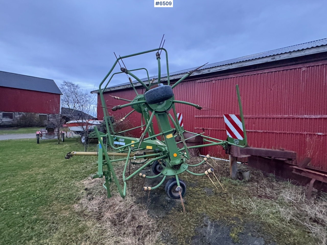 2011 Krone KW 5.52 tedder - معدات تيبيس التبن: صورة 2 2011 Krone KW 5.52 tedder - معدات تيبيس التبن: صورة 2