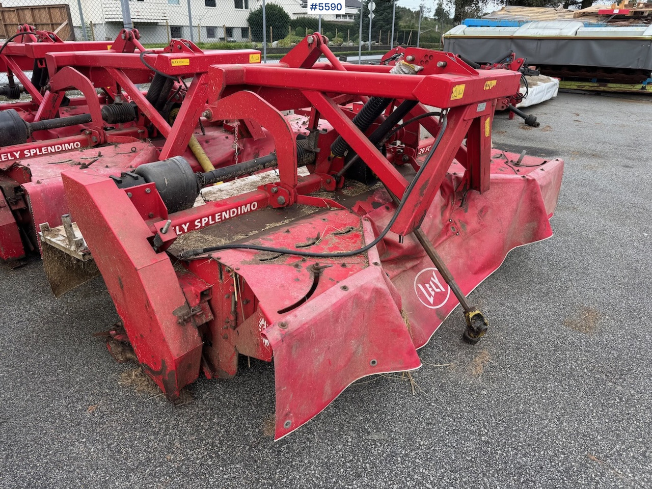 2011 Lely Spendimo 320 FC - معدات تيبيس التبن: صورة 1 2011 Lely Spendimo 320 FC - معدات تيبيس التبن: صورة 1