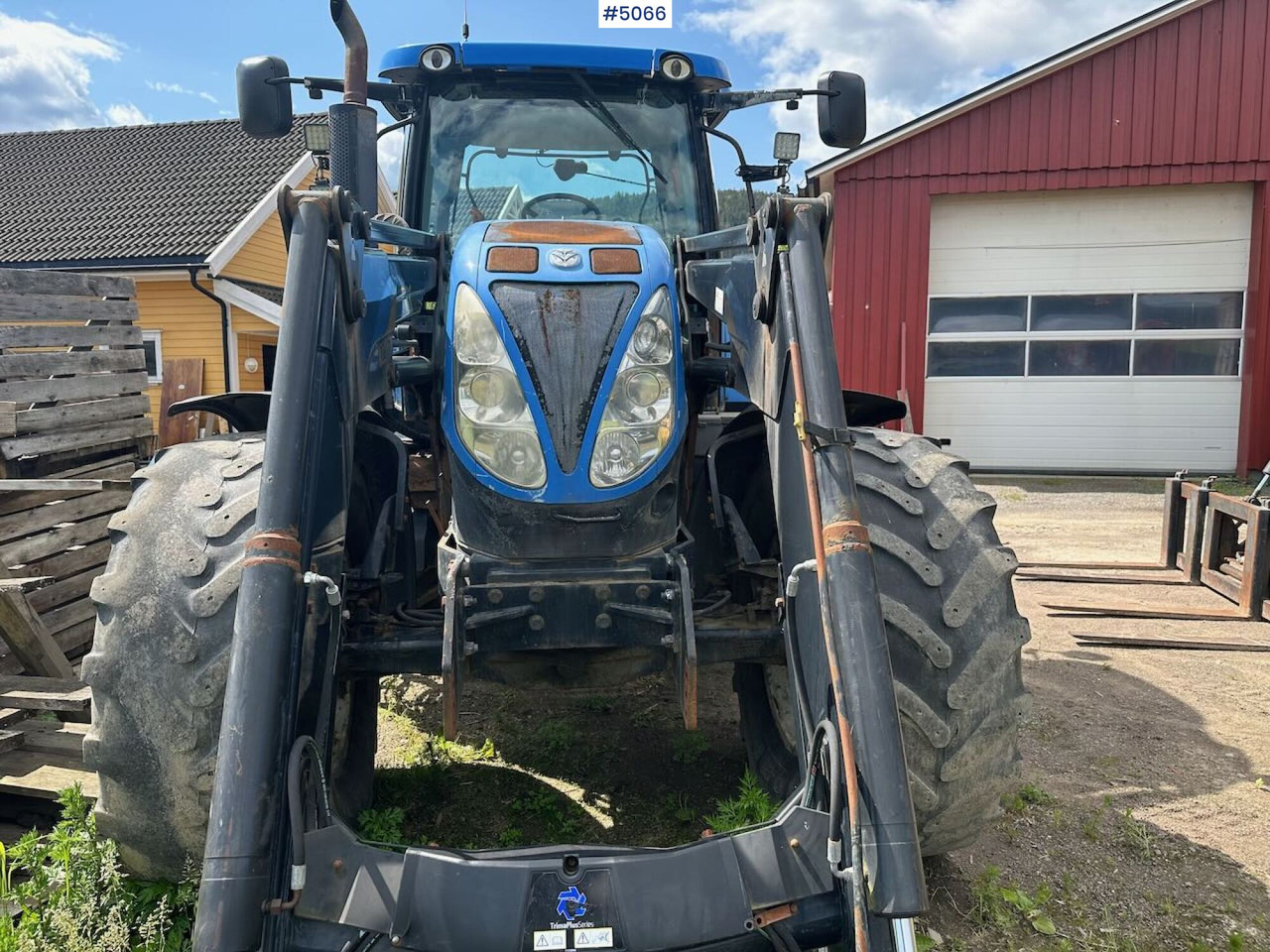2011 New Holland T6080 w/ trima +5.1p - جرار: صورة 3 2011 New Holland T6080 w/ trima +5.1p - جرار: صورة 3