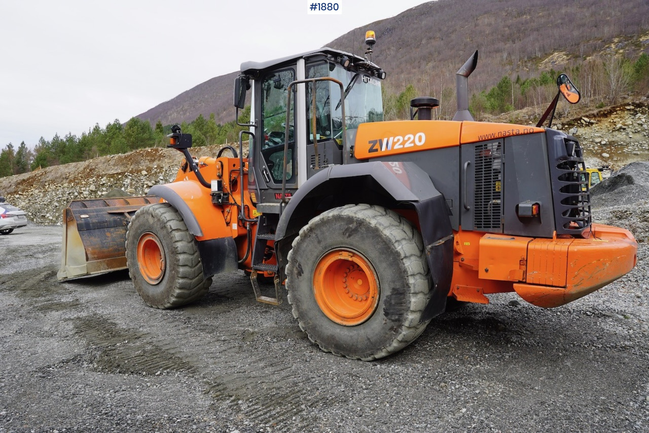 2012 Hitachi ZW220 - اللودر بعجل: صورة 4 2012 Hitachi ZW220 - اللودر بعجل: صورة 4