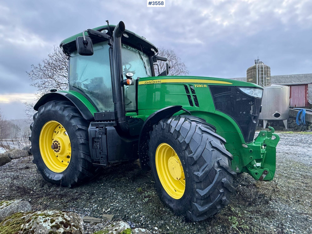 2012 John Deere 7230R w/ GPS and 3 hydraulic outlets! - جرار: صورة 4 2012 John Deere 7230R w/ GPS and 3 hydraulic outlets! - جرار: صورة 4