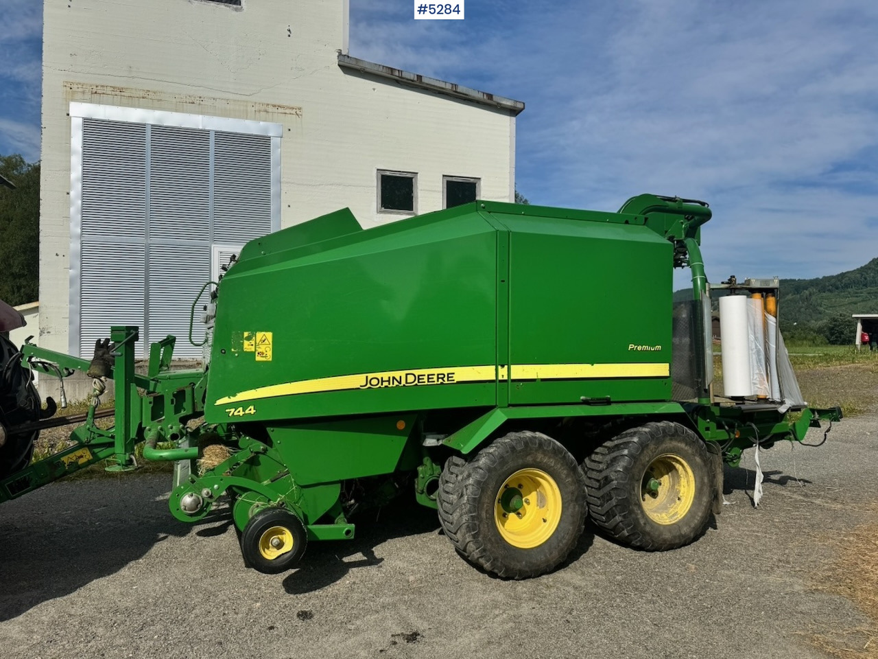2012 John Deere 744 Combi baler. - معدات تيبيس التبن: صورة 5 2012 John Deere 744 Combi baler. - معدات تيبيس التبن: صورة 5