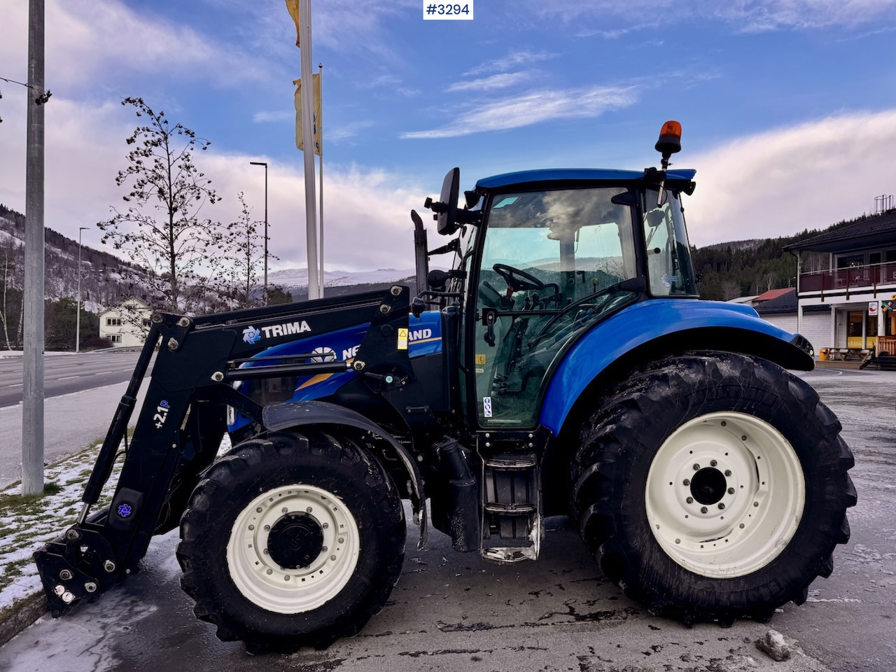 2013 New Holland T5.95 with Trima +2.1P Front Loader. New Engine! - جرار: صورة 2 2013 New Holland T5.95 with Trima +2.1P Front Loader. New Engine! - جرار: صورة 2