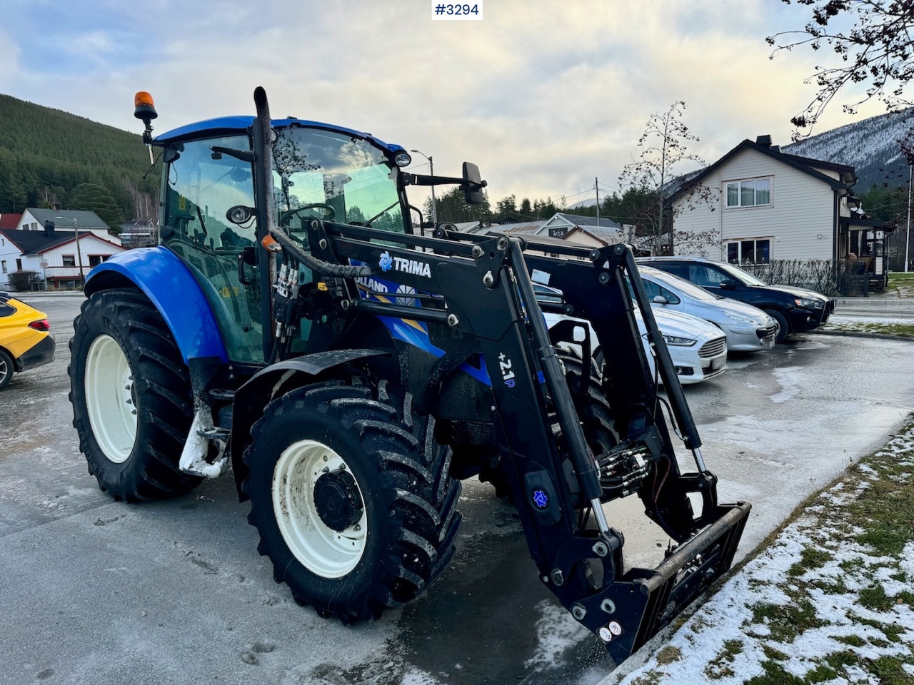 2013 New Holland T5.95 with Trima +2.1P Front Loader. New Engine! - جرار: صورة 2 2013 New Holland T5.95 with Trima +2.1P Front Loader. New Engine! - جرار: صورة 2