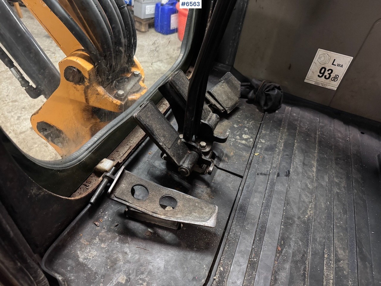 2014 Case CX 30B S2 ZTS w/ 3 buckets, grapple and trailer. 2014 Case CX 30B S2 ZTS w/ 3 buckets, grapple and trailer.: صورة 18 2014 Case CX 30B S2 ZTS w/ 3 buckets, grapple and trailer. 2014 Case CX 30B S2 ZTS w/ 3 buckets, grapple and trailer.: صورة 18