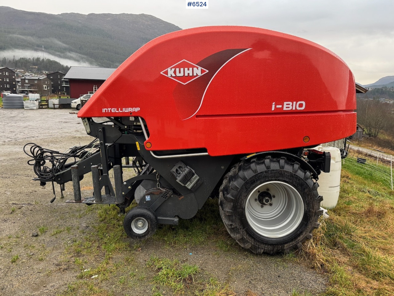 2014 Kuhn i-Bio Intelliwrap. - معدات تيبيس التبن: صورة 1 2014 Kuhn i-Bio Intelliwrap. - معدات تيبيس التبن: صورة 1