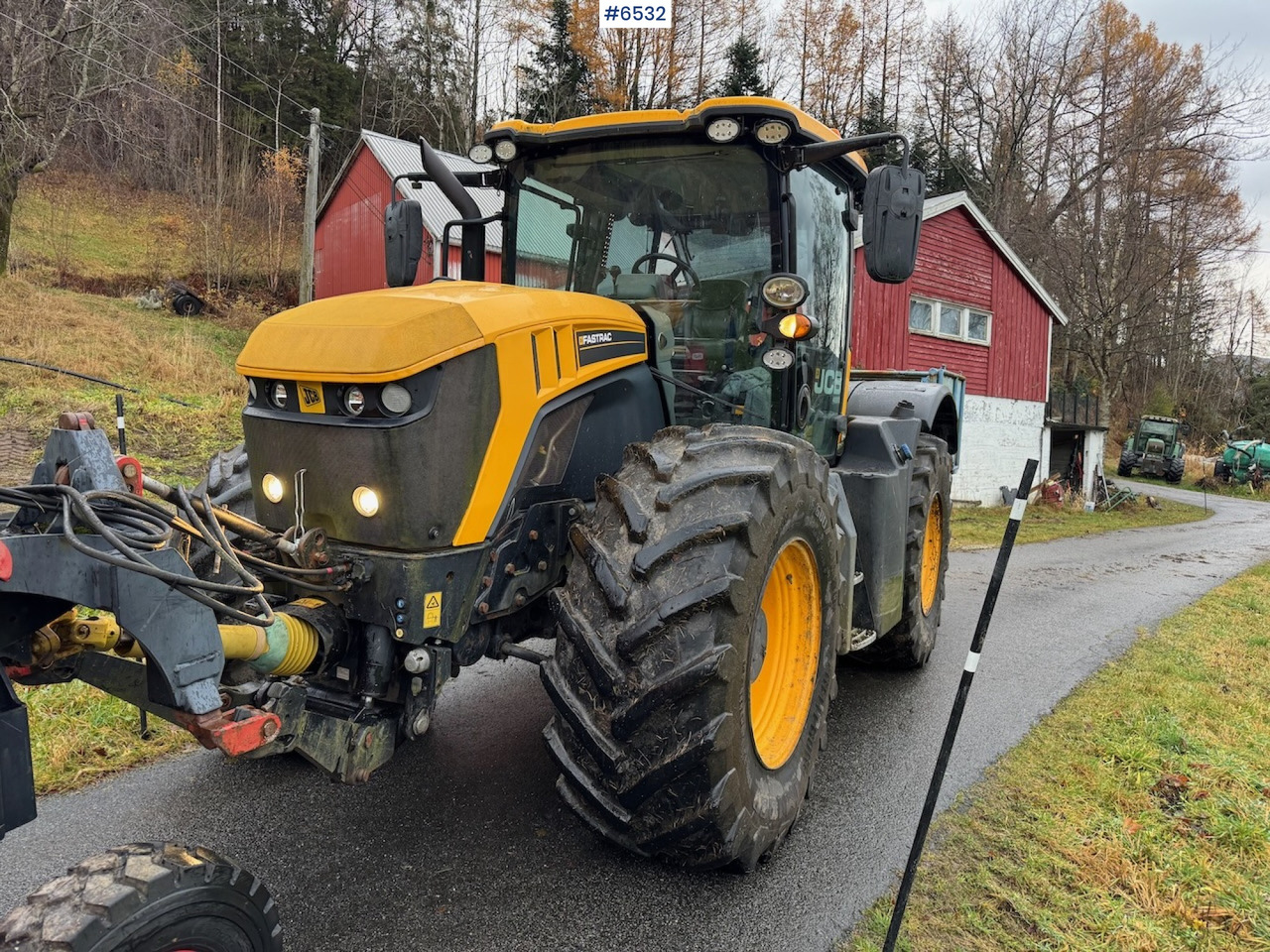2015 JCB Fastrack 4220 w/ front hydraulics, front PTO and plow plate. Low hours! - جرار: صورة 2 2015 JCB Fastrack 4220 w/ front hydraulics, front PTO and plow plate. Low hours! - جرار: صورة 2