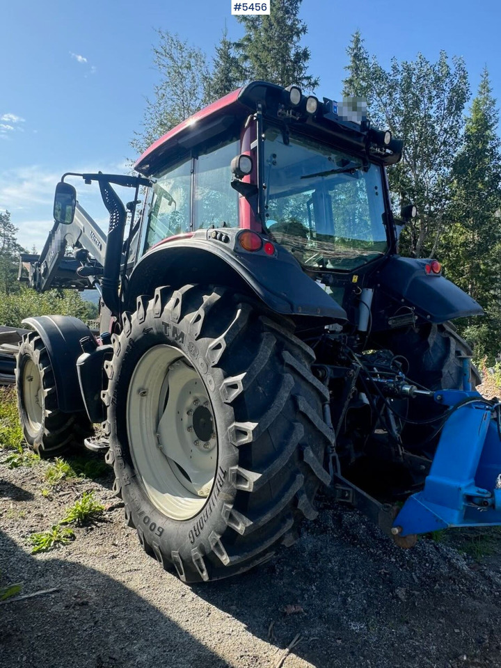 2015 Valtra N123 w/ front loader - جرار: صورة 5 2015 Valtra N123 w/ front loader - جرار: صورة 5