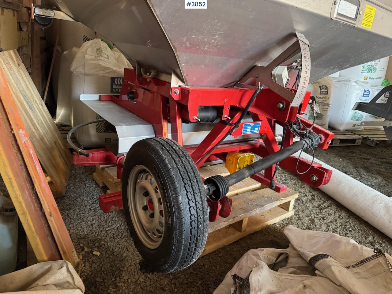 آلة رش السماد 2016 Bredal F2RF fertilizer spreader: صورة 16
