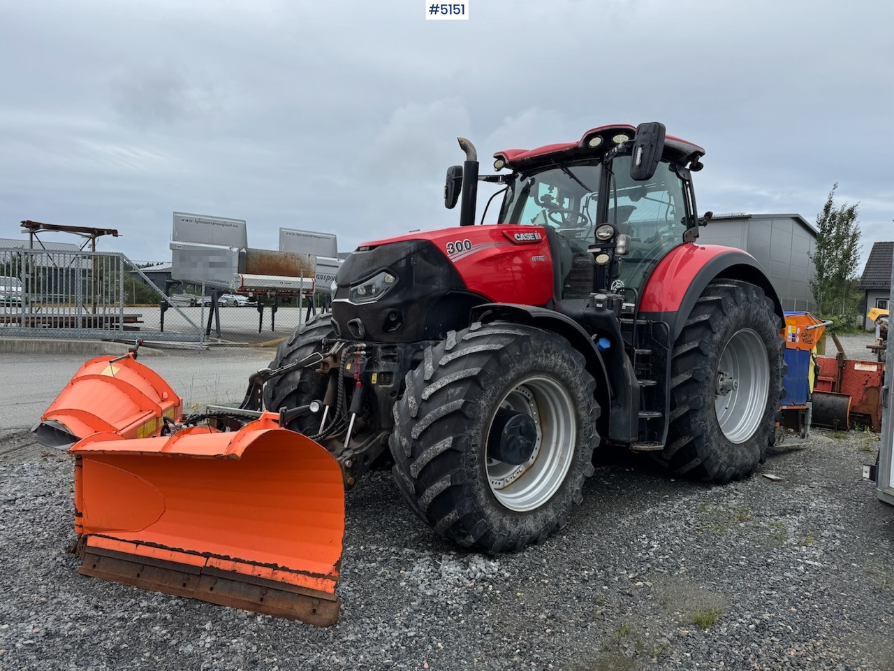 2016 Case IH Optum 300 CVX w/front hydraulics and plowing rig - جرار: صورة 1 2016 Case IH Optum 300 CVX w/front hydraulics and plowing rig - جرار: صورة 1