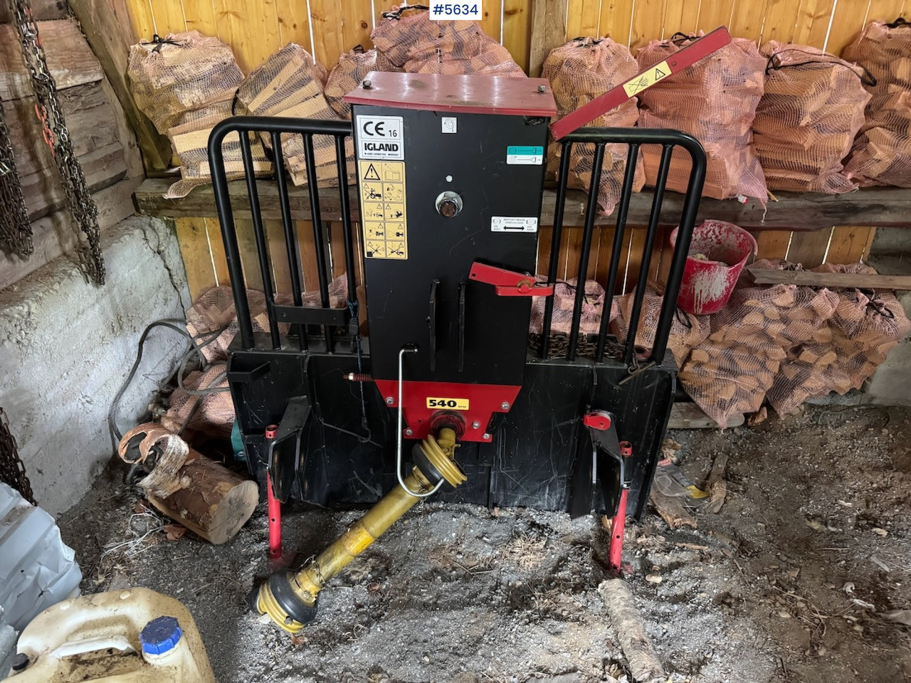 2016 Igland 4001 Winch - معدات الغابات: صورة 1 2016 Igland 4001 Winch - معدات الغابات: صورة 1