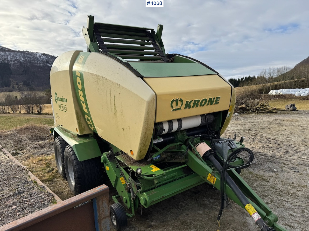 2016 Krone Comprima CF 155 XC Kombipresse - معدات تيبيس التبن: صورة 1 2016 Krone Comprima CF 155 XC Kombipresse - معدات تيبيس التبن: صورة 1