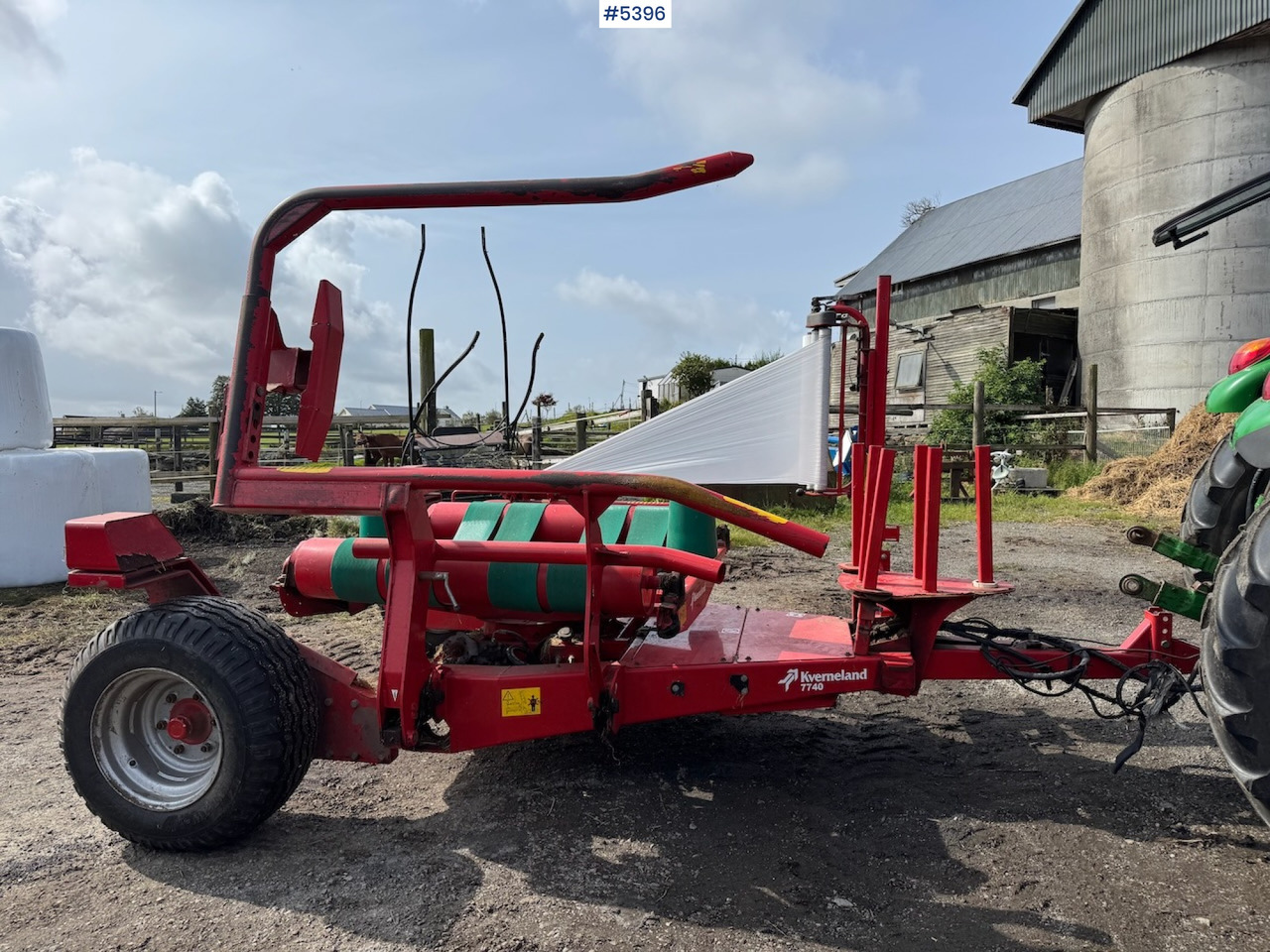 2016 Kverneland 7740 J round bale wrapper - معدات تيبيس التبن: صورة 3 2016 Kverneland 7740 J round bale wrapper - معدات تيبيس التبن: صورة 3