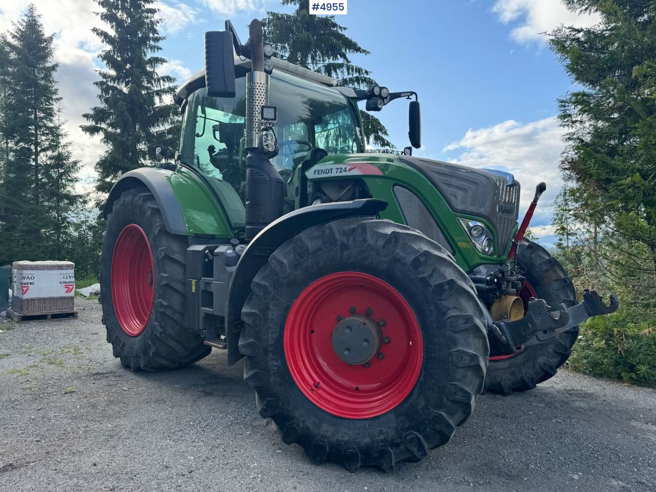 2017 Fendt 724 Vario - جرار: صورة 1 2017 Fendt 724 Vario - جرار: صورة 1