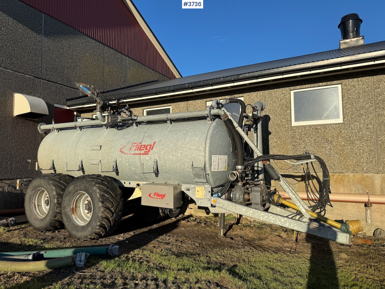 2017 Fliegl VFW 10600 Tandem w/lots of equipment - صهريج السماد السائل: صورة 2 2017 Fliegl VFW 10600 Tandem w/lots of equipment - صهريج السماد السائل: صورة 2