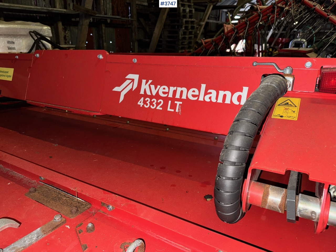2017 Kverneland 4332LT Trailed mower. - معدات تيبيس التبن: صورة 3 2017 Kverneland 4332LT Trailed mower. - معدات تيبيس التبن: صورة 3