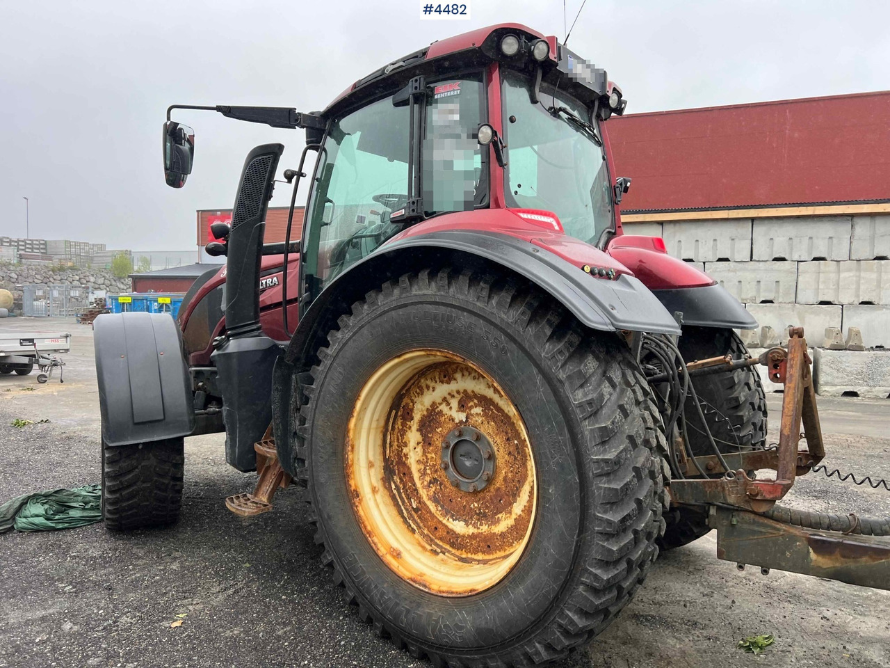 2017 Valtra T234 tractor Plow rigged Tractor - جرار: صورة 5 2017 Valtra T234 tractor Plow rigged Tractor - جرار: صورة 5